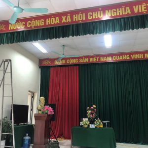 Nhận lắp đặt phông rèm hội trường cho văn phòng hội nghị tại Hà Nội