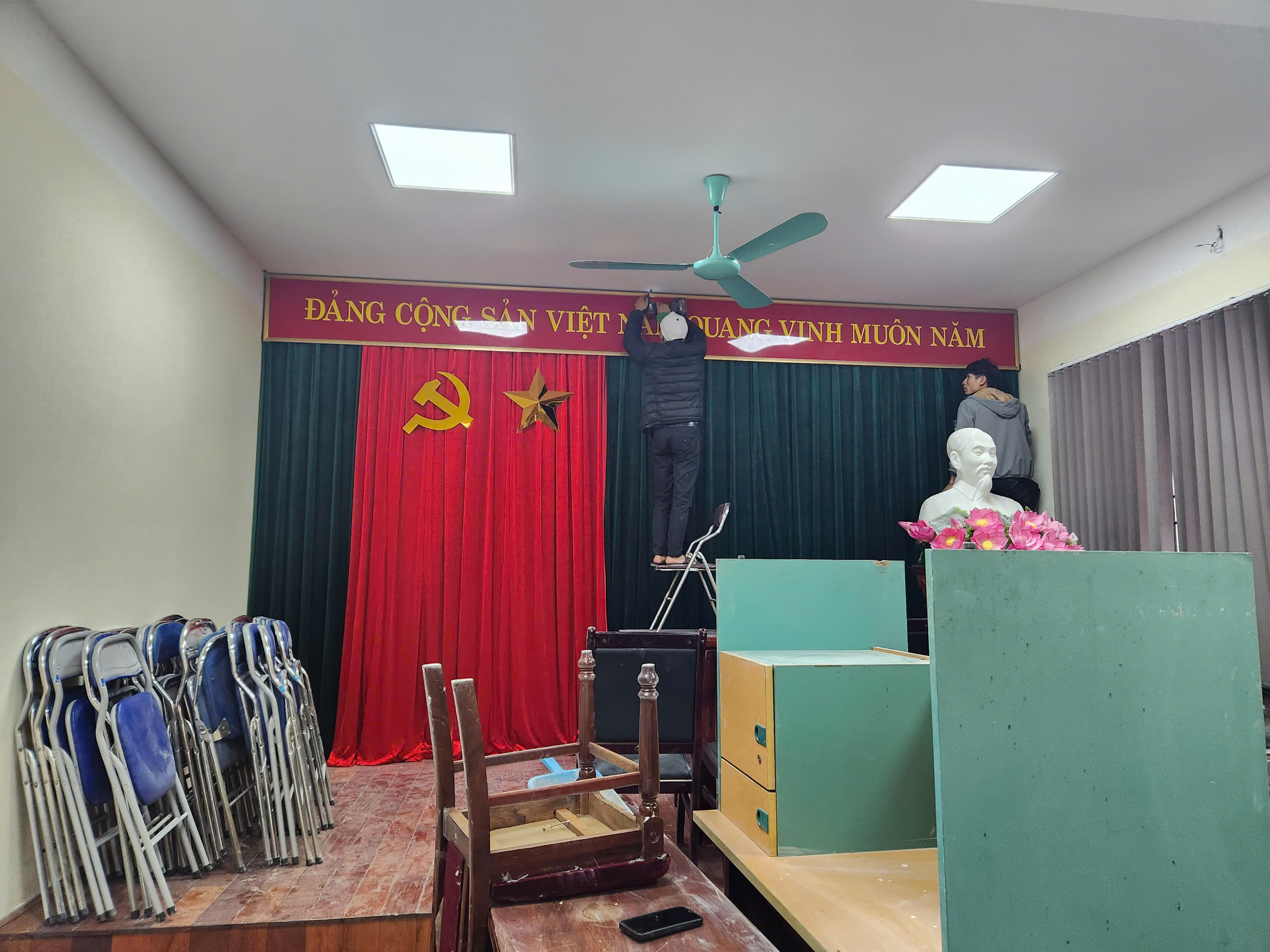 Phông Hội Trường Cao Cấp Hà Nội – Giải Pháp Cho Không Gian Sang Trọng